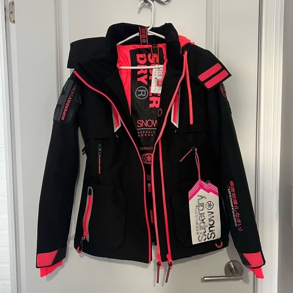 SUPERDRY Snow Action ski / snowboard jacket - new - Picture 6 of 11